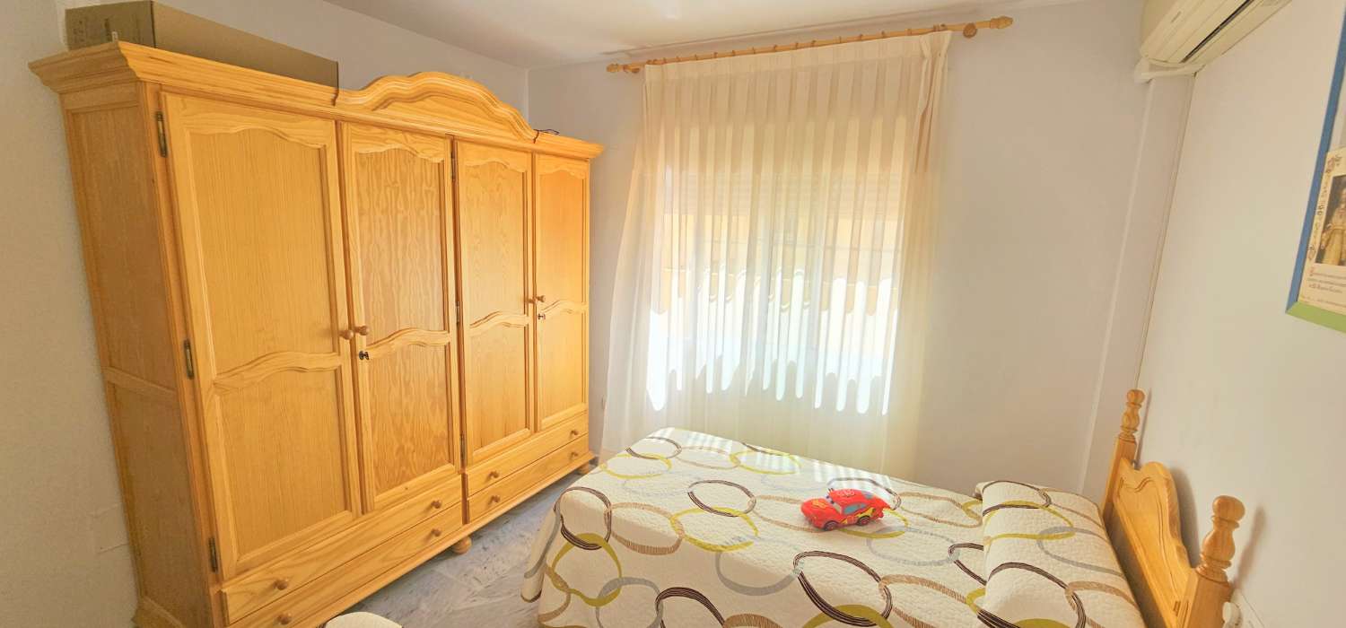 Chalet te koop in Paseo Marítimo de Levante (Torre del Mar)